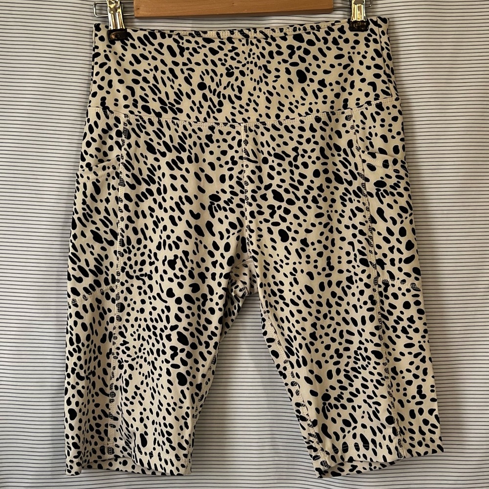 𝚎𝚖𝚋𝚛𝚊𝚌𝚎𝚕𝚒𝚏𝚎𝟷𝟾 // Jaguar-Print Biker Shorts